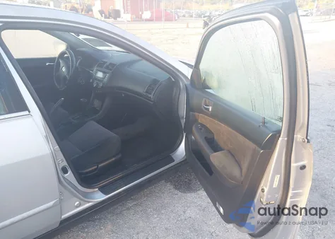 2004 Honda Accord 2.4 Lx z USA, uszkodzony, nr VIN 3HGCM56394G703695